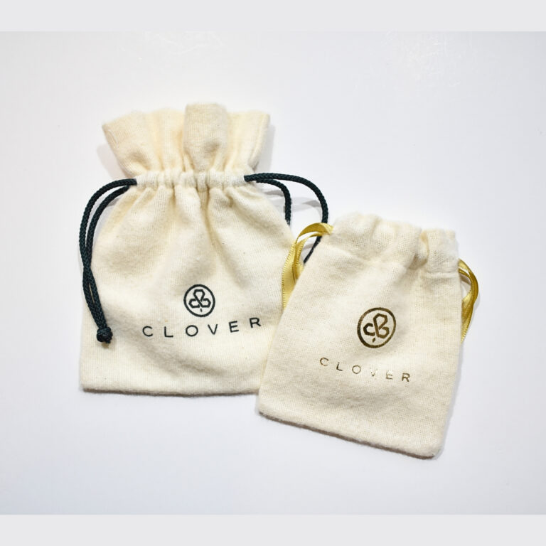 Maciez e toque inigualáveis, Impressões perfeitas em silk ou hotstamping.